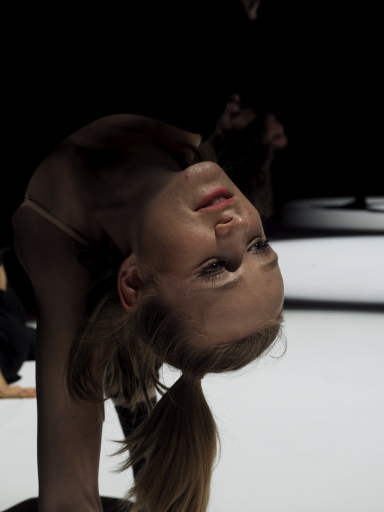Nina Buholzer - Dance